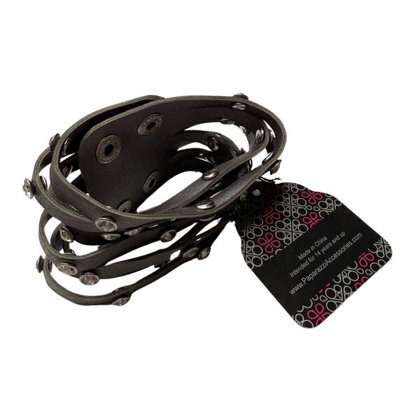 Paparazzi Faux Leather Sass Squad Bracelet Gray & Silver Snap Button Jewelry New - Picture 2 of 9